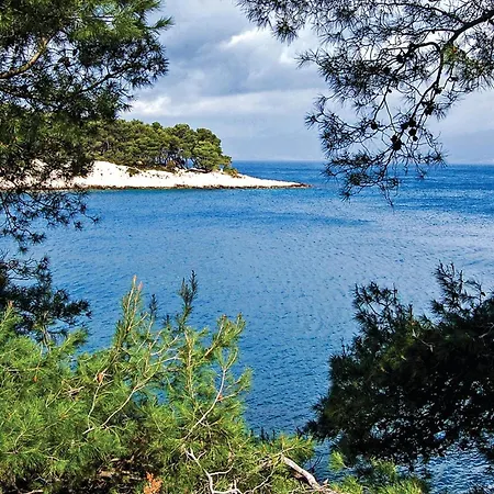 Apartamento In With House Sea View Splitska